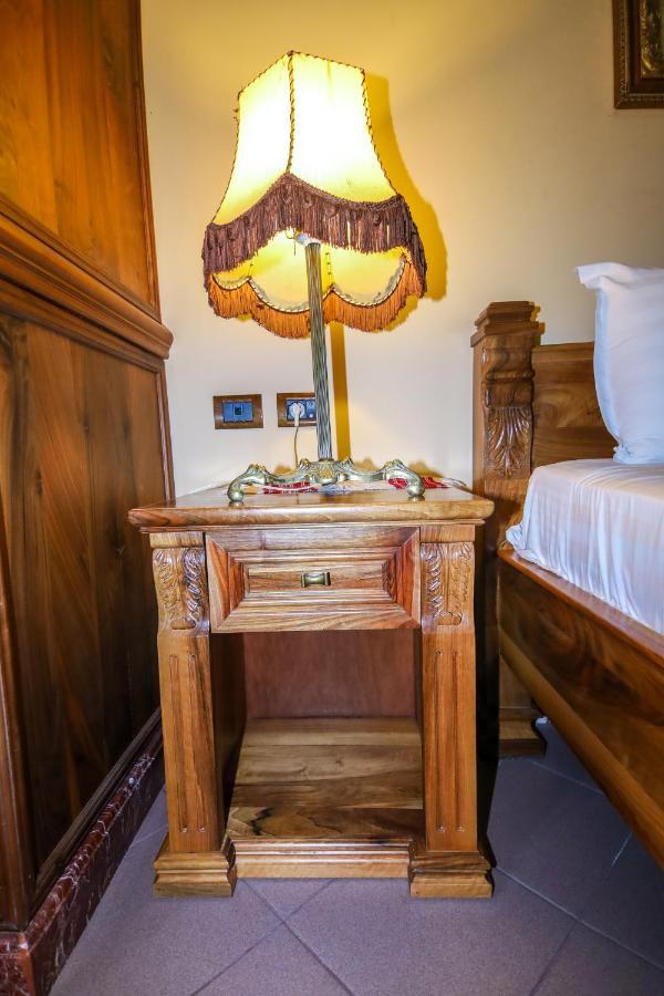 Brilant Antik Center Hotel Тирана Екстериор снимка