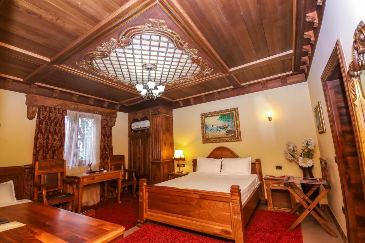 Brilant Antik Center Hotel Тирана Екстериор снимка