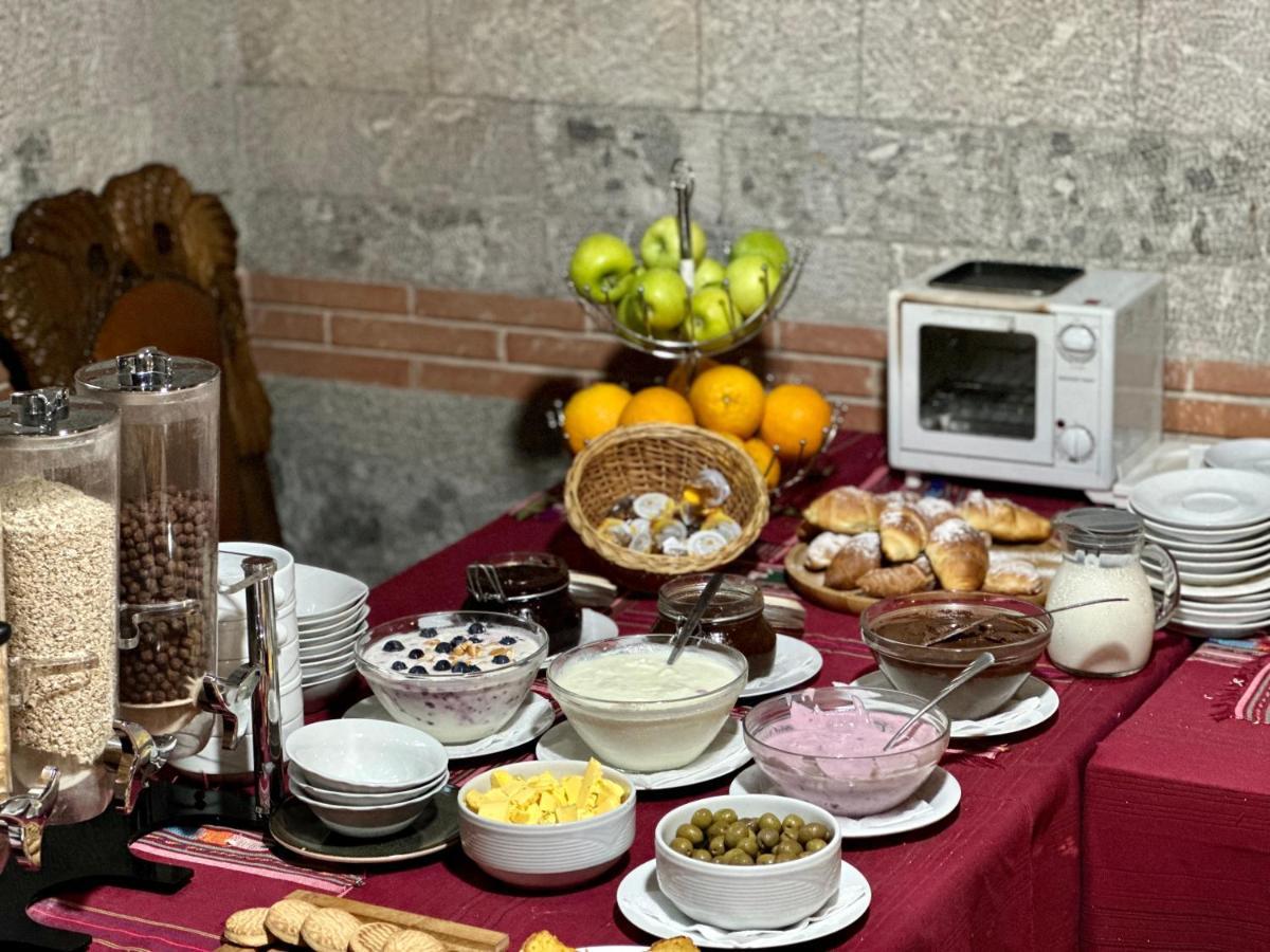 Brilant Antik Center Hotel Тирана Екстериор снимка